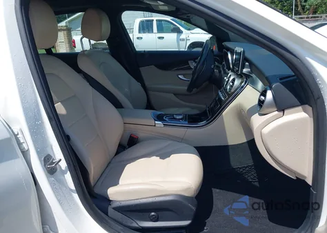 2018 Mercedes-Benz C 300 4Matic из США, поврежденный, VIN WDDWF4KB9JR385639